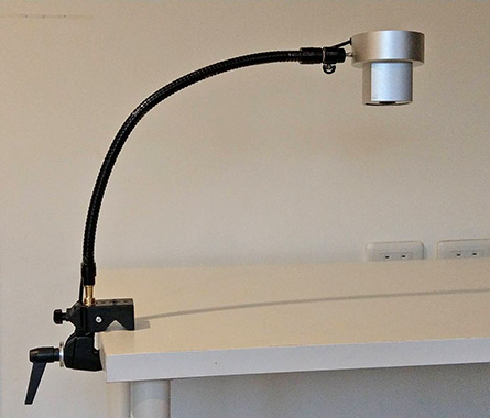 The camera stand of the portable vein finding Device allows the nurse to do the venipuncture hands free and very easy.